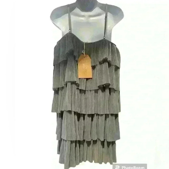 Listicle NWT Tiered Mini Dress Color Dark Gray Size Small - Picture 2 of 9